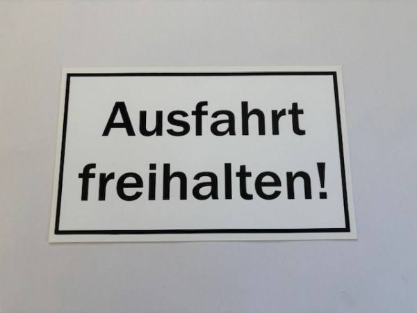 Ausfahrt frei halten